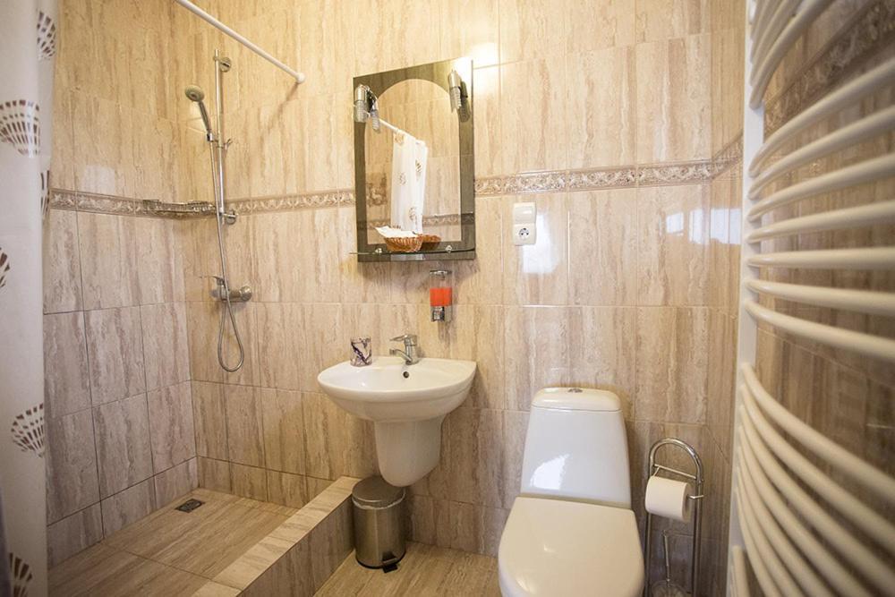 Goldenluxe Hotel Berehove  Ngoại thất bức ảnh