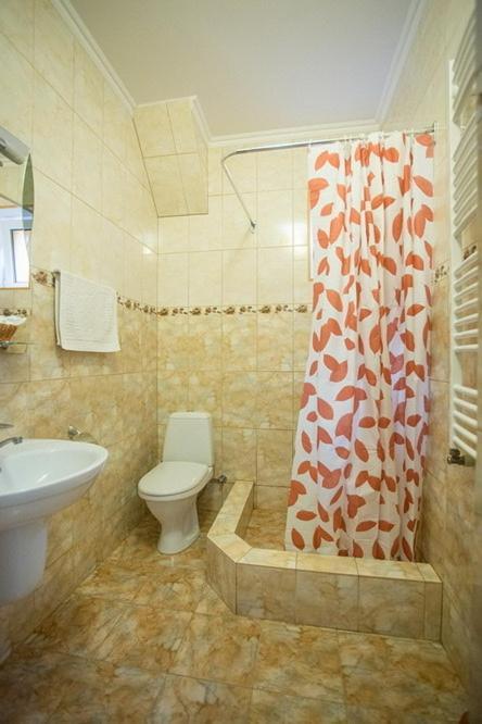 Goldenluxe Hotel Berehove  Ngoại thất bức ảnh