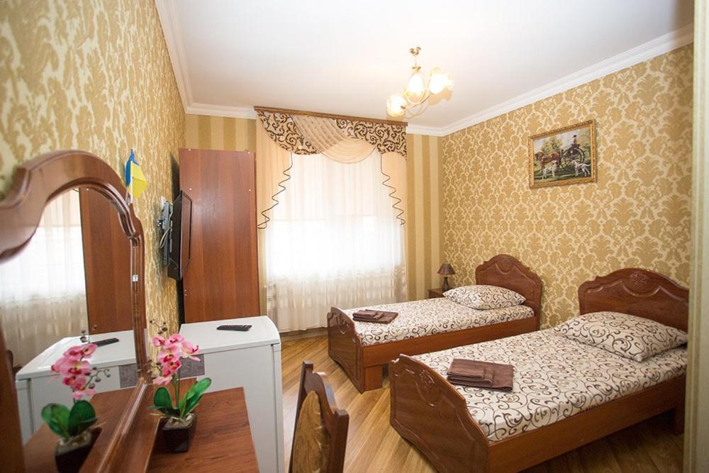 Goldenluxe Hotel Berehove  Ngoại thất bức ảnh