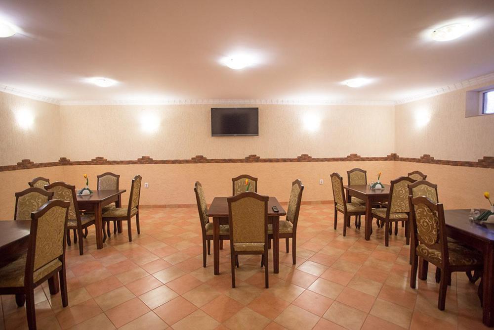 Goldenluxe Hotel Berehove  Ngoại thất bức ảnh