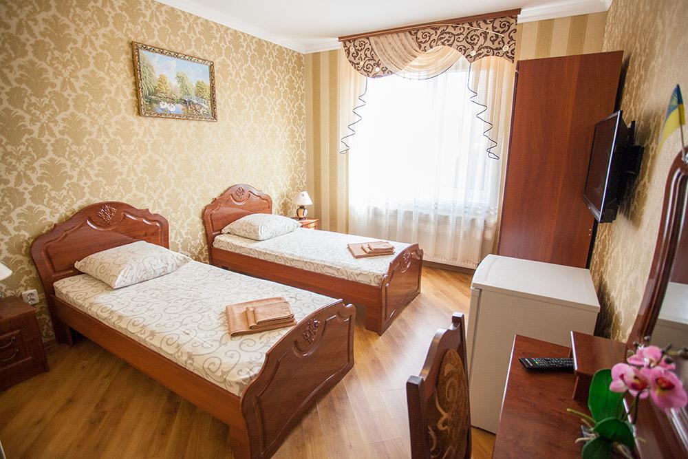Goldenluxe Hotel Berehove  Ngoại thất bức ảnh