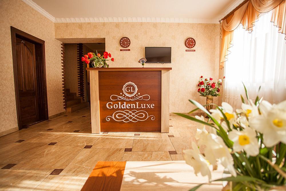 Goldenluxe Hotel Berehove  Ngoại thất bức ảnh