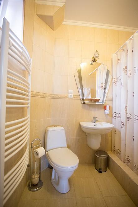 Goldenluxe Hotel Berehove  Ngoại thất bức ảnh