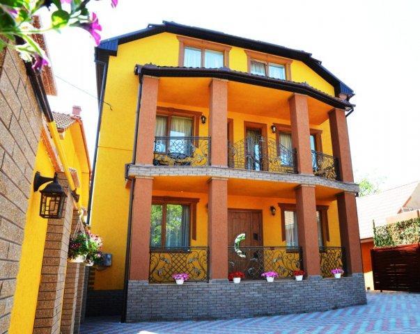 Goldenluxe Hotel Berehove  Ngoại thất bức ảnh